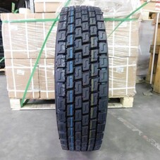 Шина 245/70R19,5 143/141J 18нс RD801 (ROYALBLACK) (ведуча) б/камерка 245/70R19,5 18нс RD801